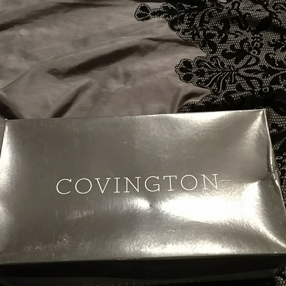 Covington low boots new in box